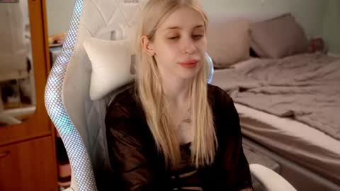 Holly online show from 05.07.26
