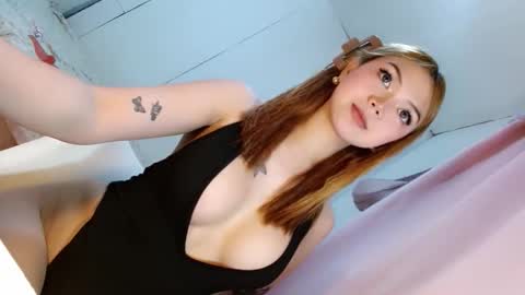 Snapshot of hoelychess chatting on 12.15.25 welcome here guys online show from 12.15.25