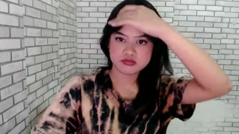 hoelyfloryn online show from 03.17.26