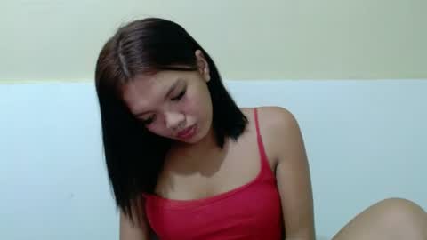 Snapshot of hoelyguine chatting on 07.13.26 Guinevere3 online show from 07.13.26
