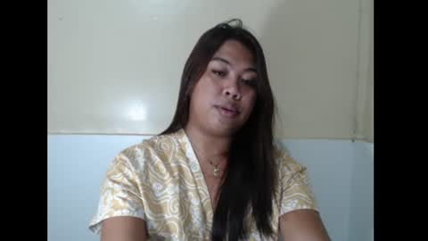 Snapshot of hoelykarina chatting on 07.23.26 Karina3 online show from 07.23.26