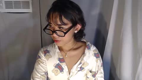 Karrie3 online show from 11.14.25