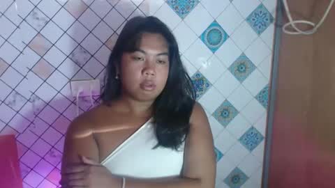 Snapshot of hoelylayla chatting on 02.16.26 Layla3 online show from 02.16.26