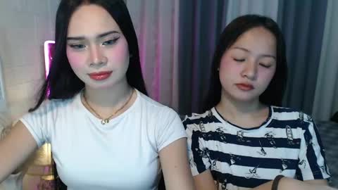 hoelymolly online show from 04.25.26