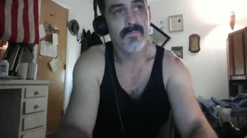 Snapshot of hoglegg99384194 chatting on 05.29.26 hoglegg99384194 online show from 05.29.26