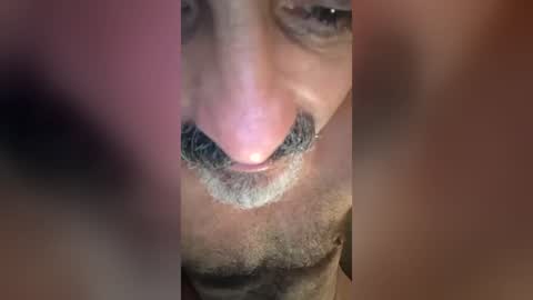 Snapshot of hoglegg99384194 chatting on 06.18.26 hoglegg99384194 online show from 06.18.26