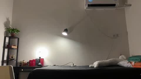 Snapshot of hola_sunflower chatting on 09.11.25 amy online show from 09.11.25