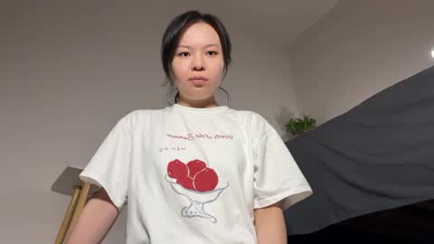 Snapshot of hola_sunflower chatting on 09.13.25 amy online show from 09.13.25