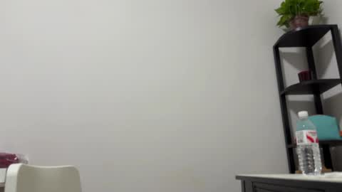 Snapshot of hola_sunflower chatting on 09.21.25 amy online show from 09.21.25