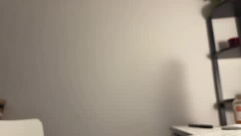 Snapshot of hola_sunflower chatting on 09.26.25 amy online show from 09.26.25