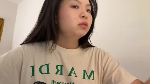 Snapshot of hola_sunflower chatting on 10.15.25 amy online show from 10.15.25