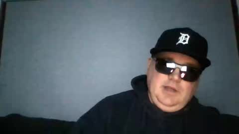 holden_minutz online show from 04.10.26