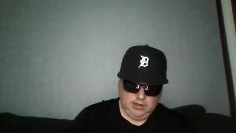 holden_minutz online show from 04.15.26