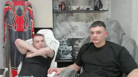 Snapshot of holiday_boys chatting on 02.11.26 Extaz Athrey Howard online show from 02.11.26