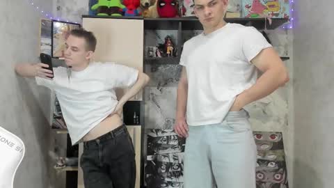 Snapshot of holiday_boys chatting on 02.26.26 Extaz Athrey Howard online show from 02.26.26