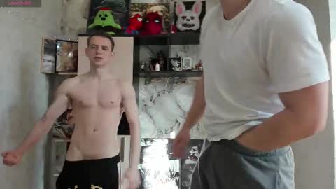 Snapshot of holiday_boys chatting on 03.16.26 Extaz Athrey Howard online show from 03.16.26