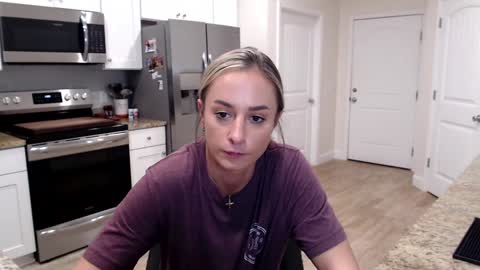 Holi Hurricane online show from 02.07.25