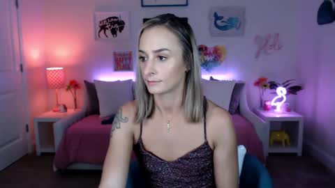 Holi Hurricane online show from 02.15.25