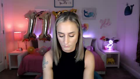 Holi Hurricane online show from 02.20.25