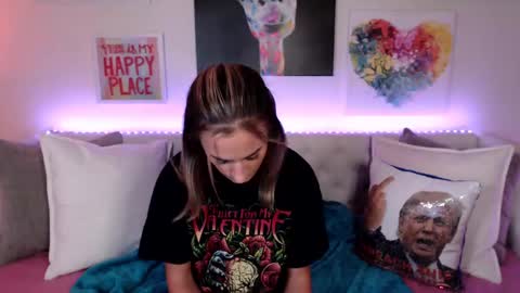 Holi Hurricane online show from 02.27.25