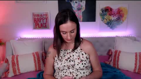 Holi Hurricane online show from 05.14.26