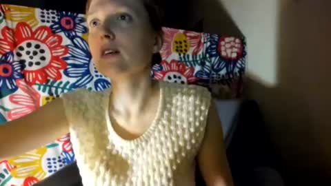 Snapshot of holistic_woman chatting on 07.22.26 holistic_woman online show from 07.22.26