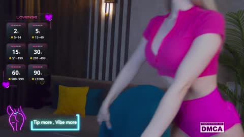 Snapshot of holl1would chatting on 03.06.25 My social media links subscribe to support me online show from 03.06.25