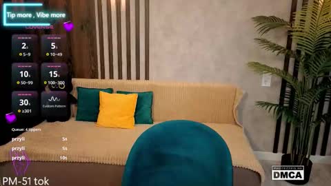 Snapshot of holl1would chatting on 12.18.25 My social media links subscribe to support me online show from 12.18.25