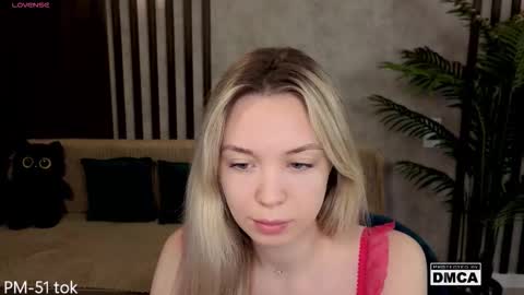 Snapshot of holl1would chatting on 02.02.26 My social media links subscribe to support me online show from 02.02.26