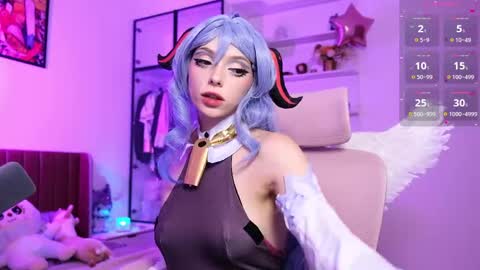 Holli online show from 05.07.26