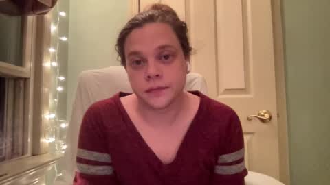 Snapshot of holly23hopefull chatting on 12.30.24 Hollys Drive threw Side Of CB. online show from 12.30.24