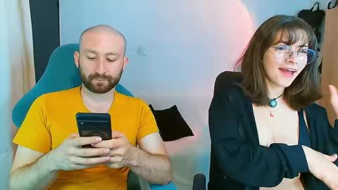 Holly and Honey online show from 05.05.26
