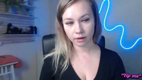 Holly online show from 12.19.24