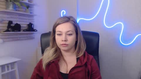 Holly online show from 01.20.25