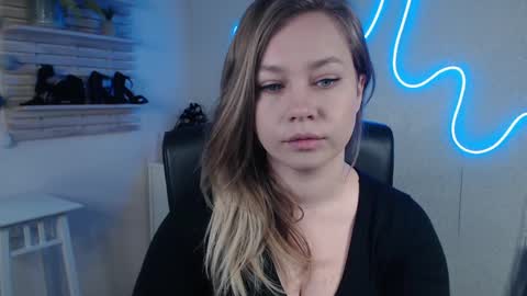 Holly online show from 02.24.25