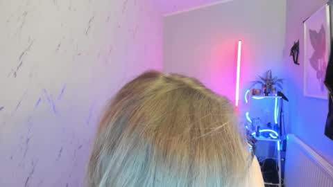 Holly online show from 10.28.25