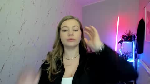 Holly online show from 01.13.26