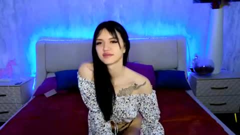 Holly online show from 06.11.26
