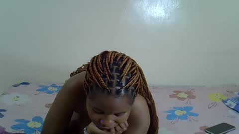 Snapshot of holly_molly11 chatting on 10.06.25 holly molly11 online show from 10.06.25