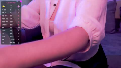 Snapshot of holly_molly_69 chatting on 11.09.25 Molly online show from 11.09.25