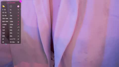 Snapshot of holly_molly_69 chatting on 11.22.25 Molly online show from 11.22.25