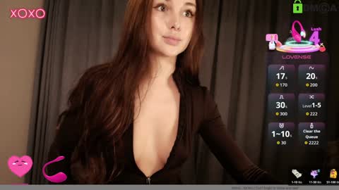 Snapshot of hollyextra chatting on 11.06.25 hollyextra online show from 11.06.25