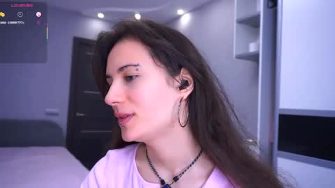 Snapshot of hollymonica chatting on 03.18.26 Delly online show from 03.18.26