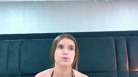 Snapshot of hollyolson chatting on 03.03.26 Holly online show from 03.03.26