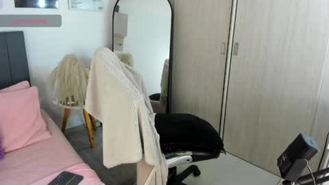  holly princess mermaid  online show from 05.04.26