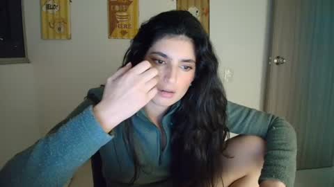 Snapshot of hollyshit_ chatting on 06.12.26 hollyshit_ online show from 06.12.26