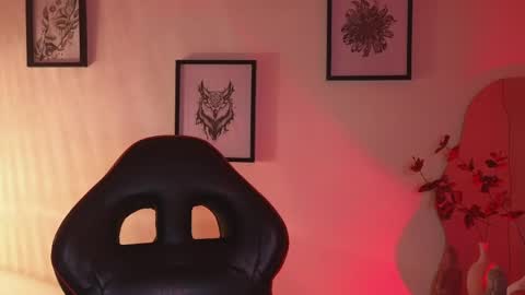 holly online show from 04.30.26