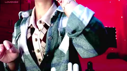 Juli online show from 11.23.25