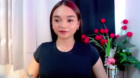 Snapshot of holy_shine chatting on 01.12.26 Bella online show from 01.12.26