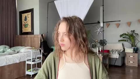 Snapshot of holydori chatting on 05.08.26 dori not holy get my tg channel with link from description under last photo online show from 05.08.26